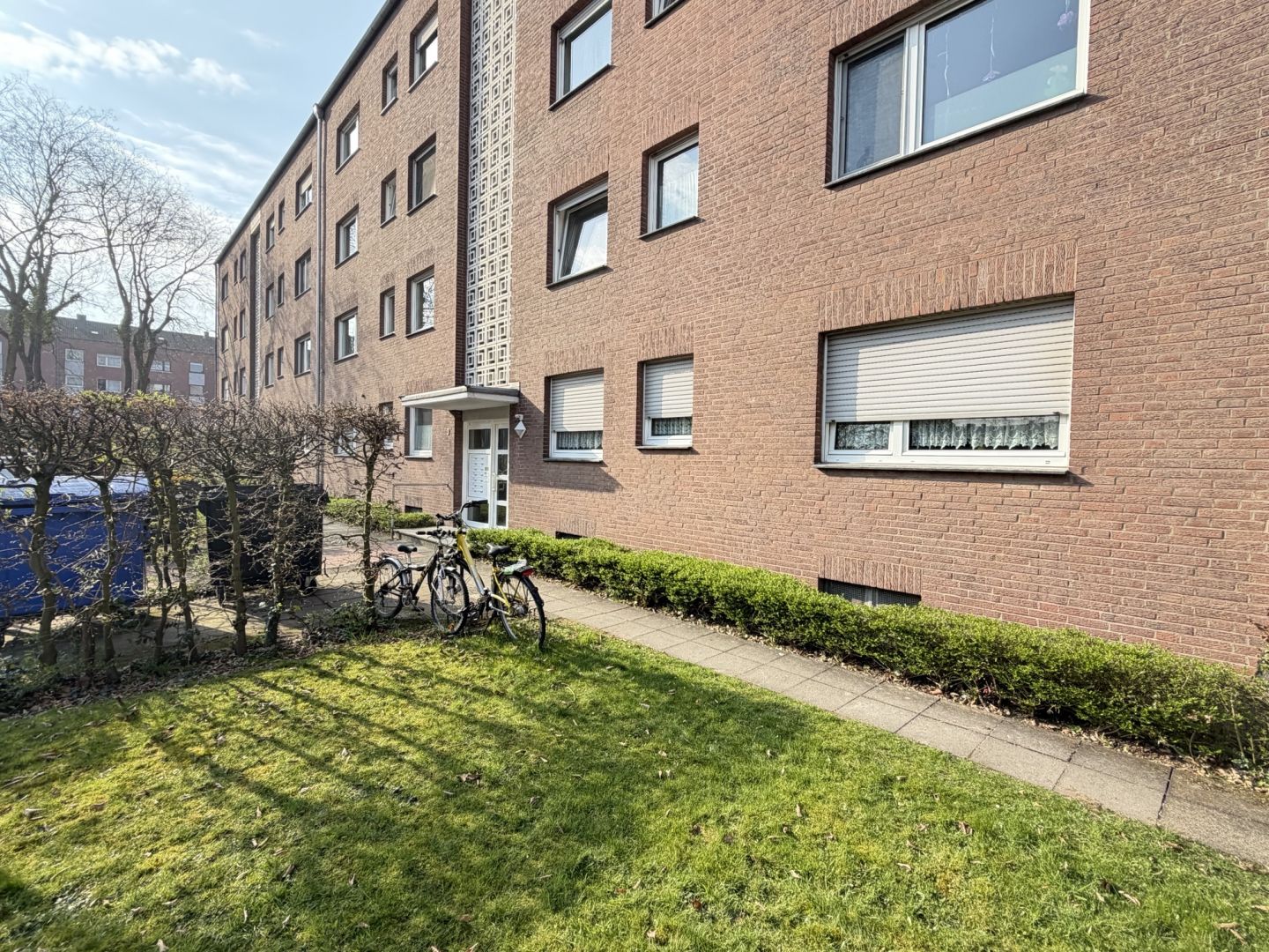 kompakte Kapitalanlage: Vermietetes Apartment mit Entwicklungspotential im Neusser Stadionviertel